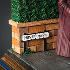 Produktbild Harry Potter - Dumbledore Privet Drive Diorama Figur mit Licht