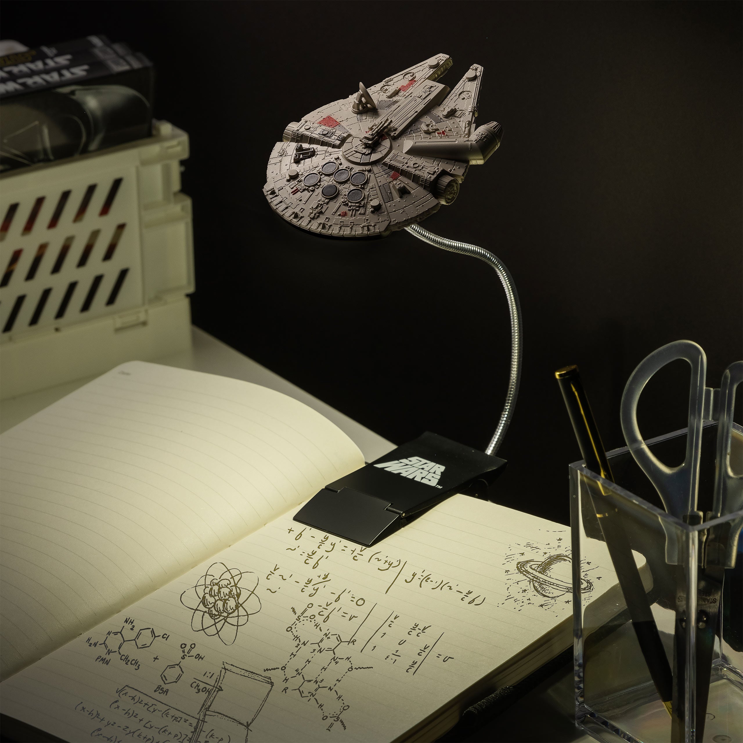 Produktbild Star Wars - Millennium Falcon Leselampe