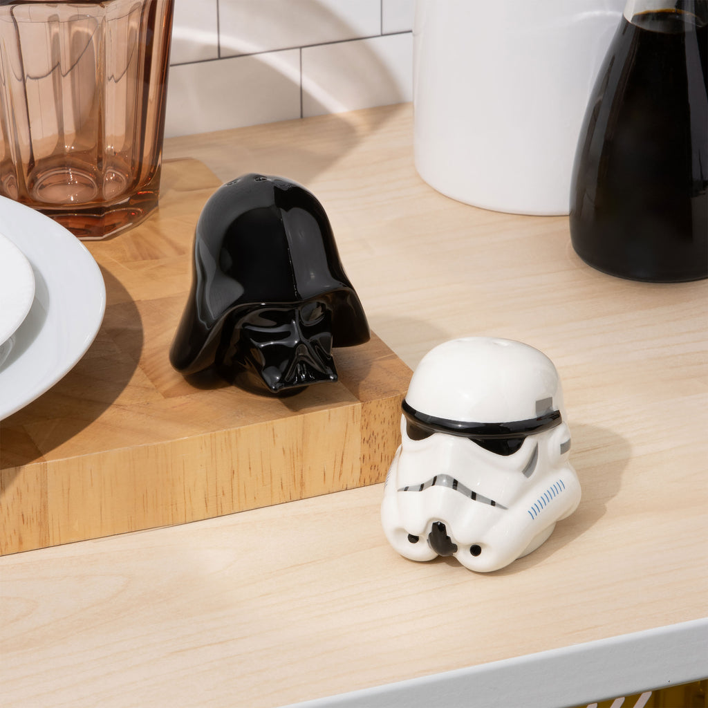 Produktbild Star Wars - Stormtrooper und Darth Vader Salz & Pfefferstreuer