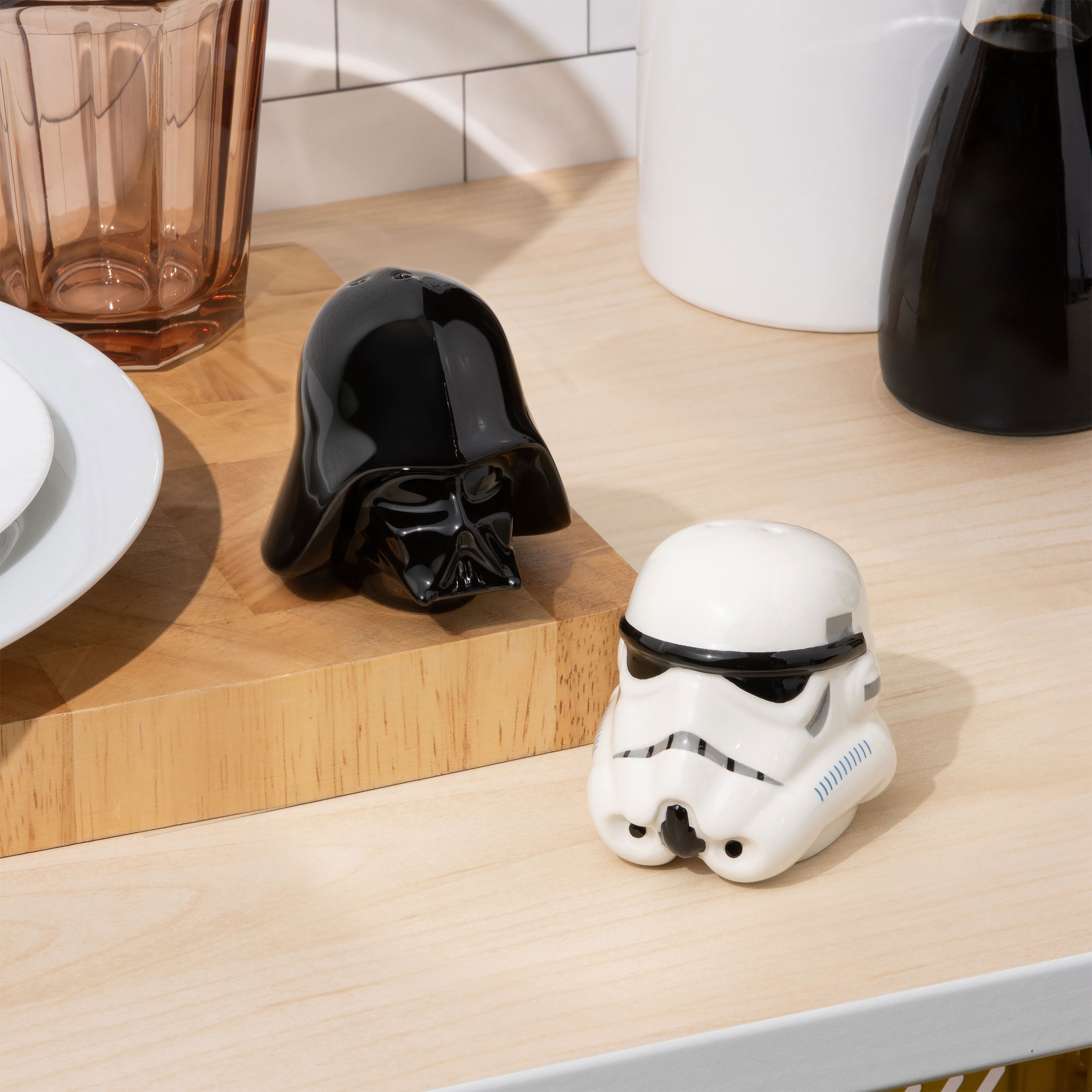 Produktbild Star Wars - Stormtrooper und Darth Vader Salz & Pfefferstreuer