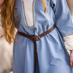Produktbild Mittelalter Kleid mit Handstickerei blau