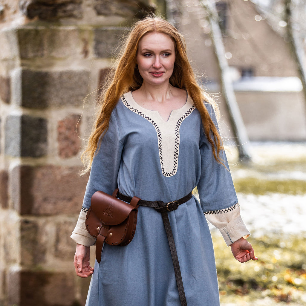 Produktbild Mittelalter Kleid mit Handstickerei blau