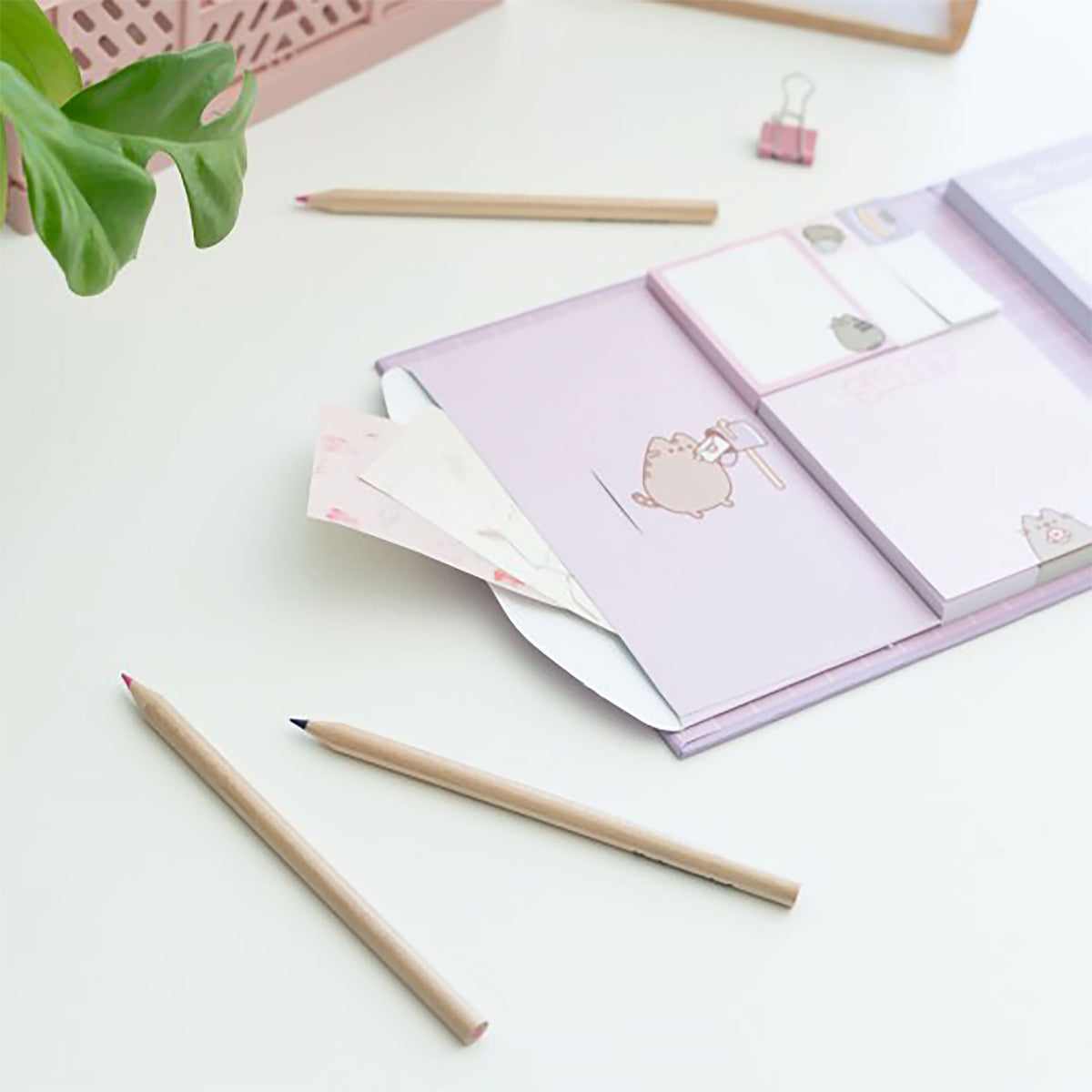 Product image Pusheen - Love Pusheen Weekly Planner