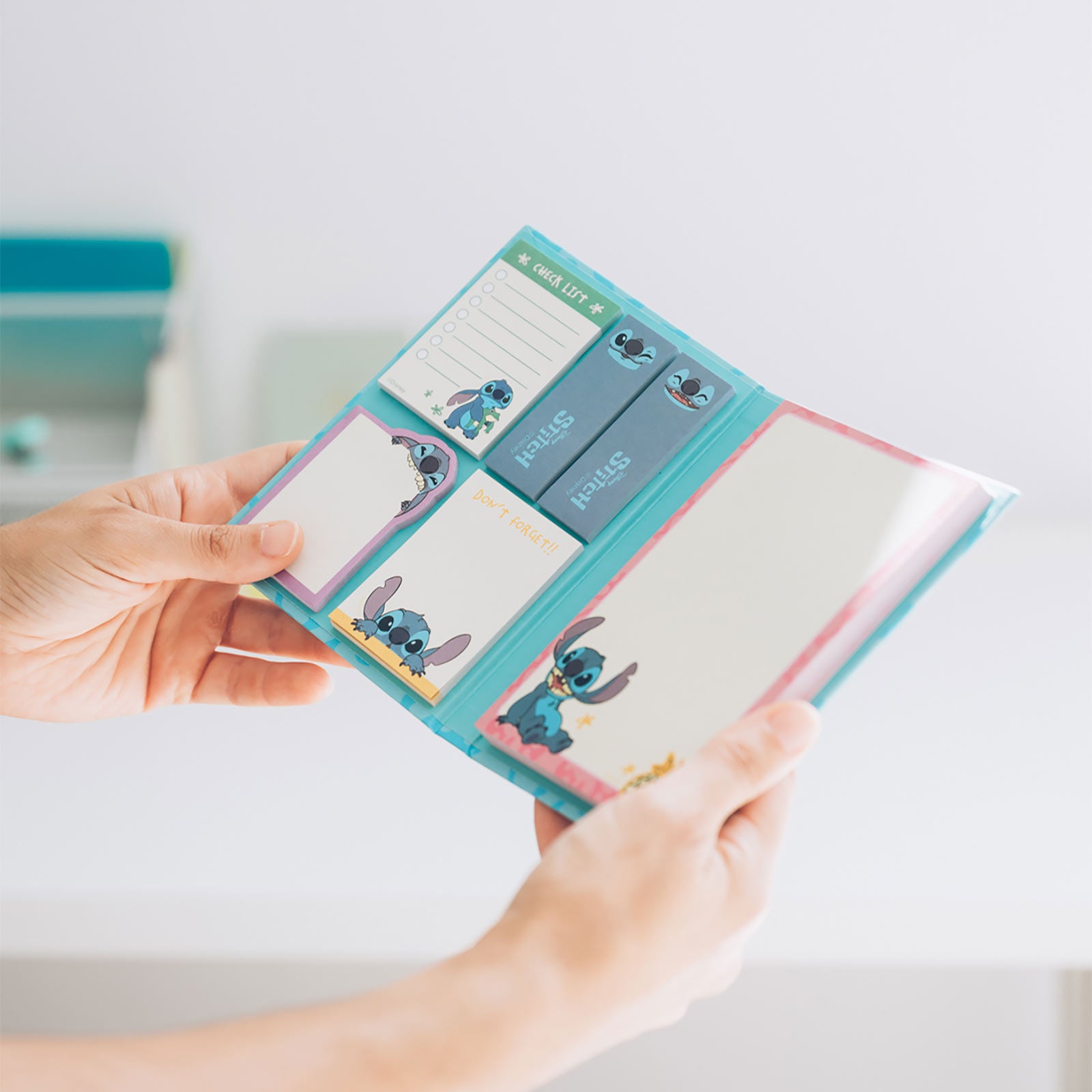 Produktbild Stitch Tropical Haftnotizen Buch - Lilo & Stitch