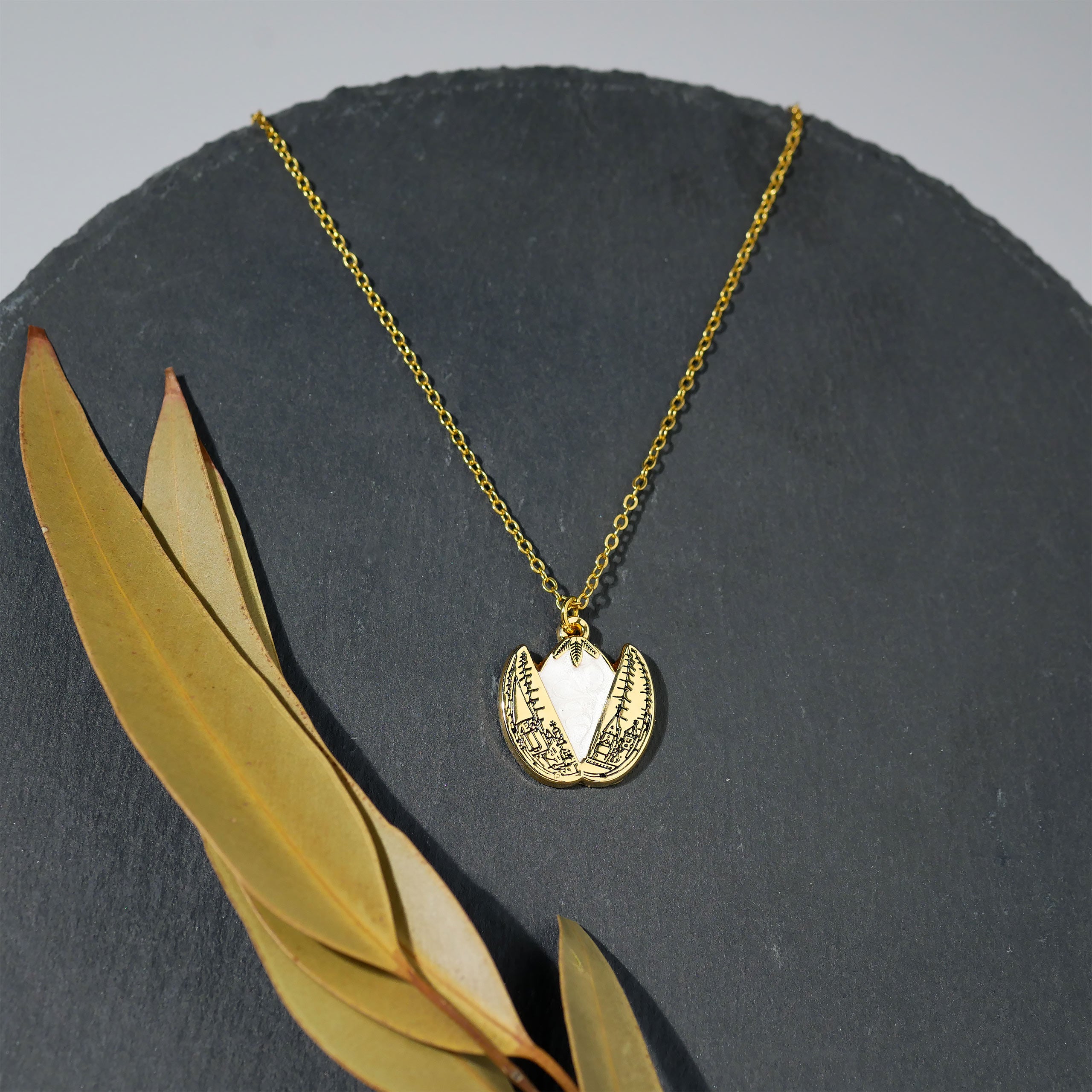 Produktbild Harry Potter - Das Goldene Ei Geschenkbox mit Kette