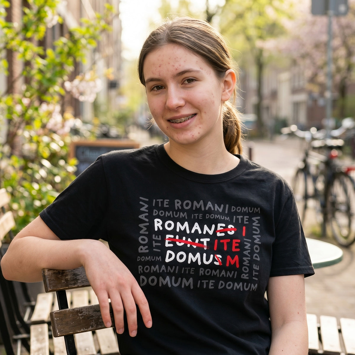 Produktbild Romani Ite Domum T-Shirt für Monty Python Fans