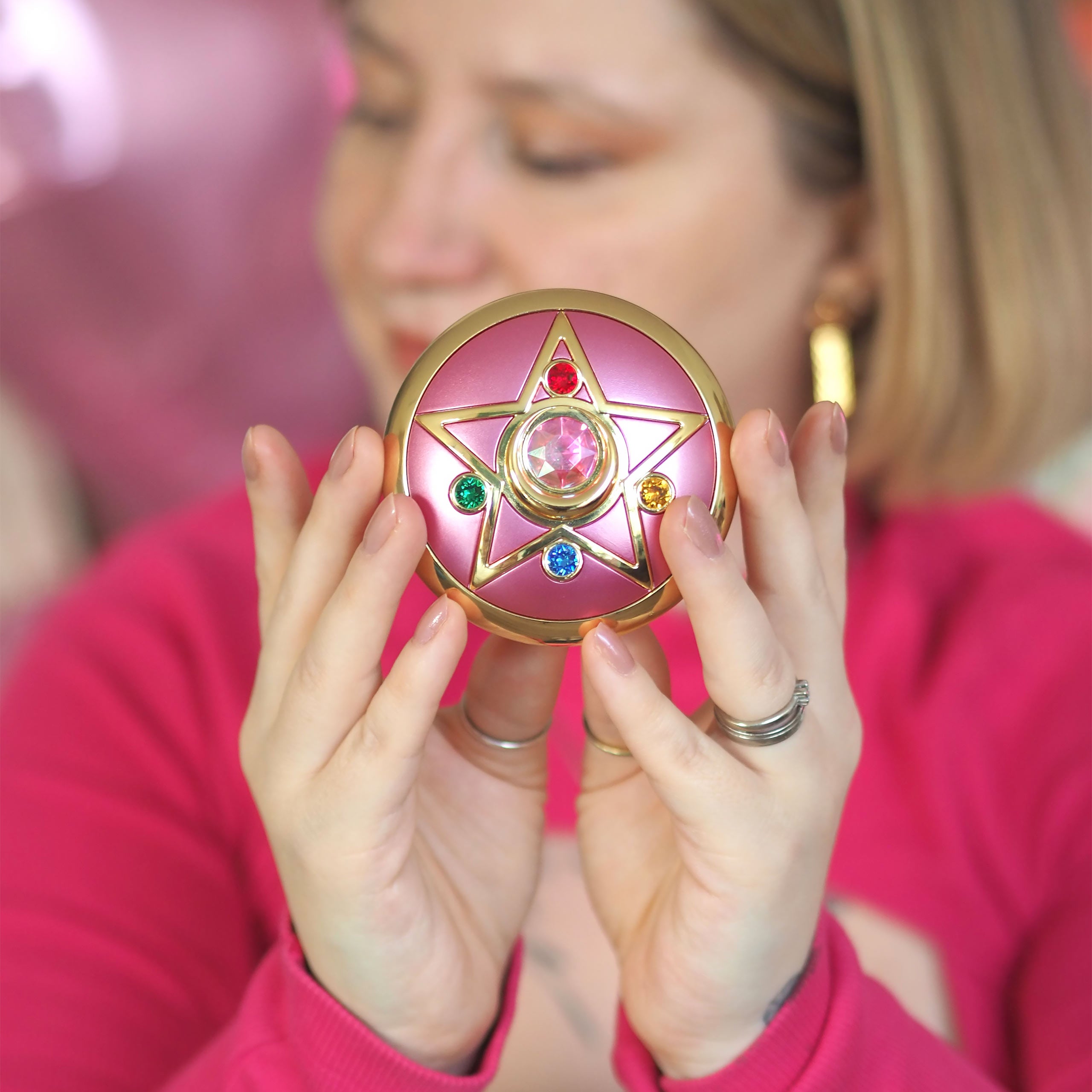 Produktbild Sailor Moon - Mondkristall Verwandlungsbrosche mit Soundeffekten
