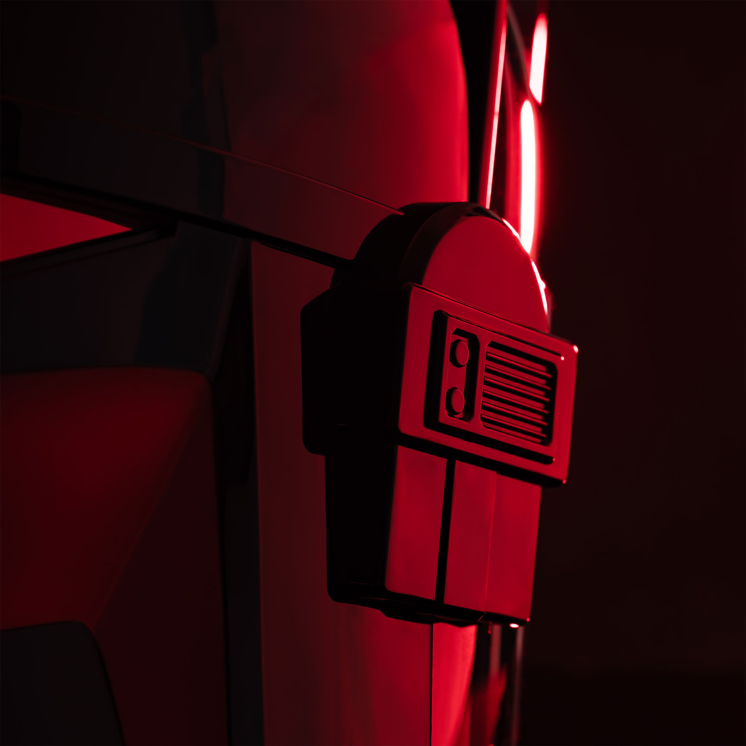 Produktbild Moff Gideon Black Series Helm Replik mit Licht - Star Wars