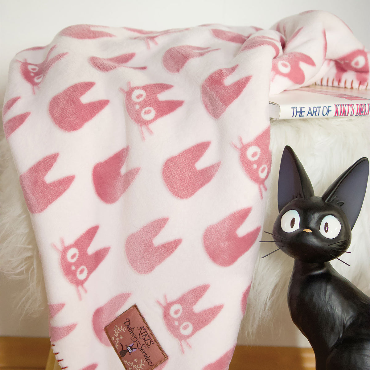 Produktbild Kikis kleiner Lieferservice - Jiji Silhouette Flauschdecke mit Teddyfell