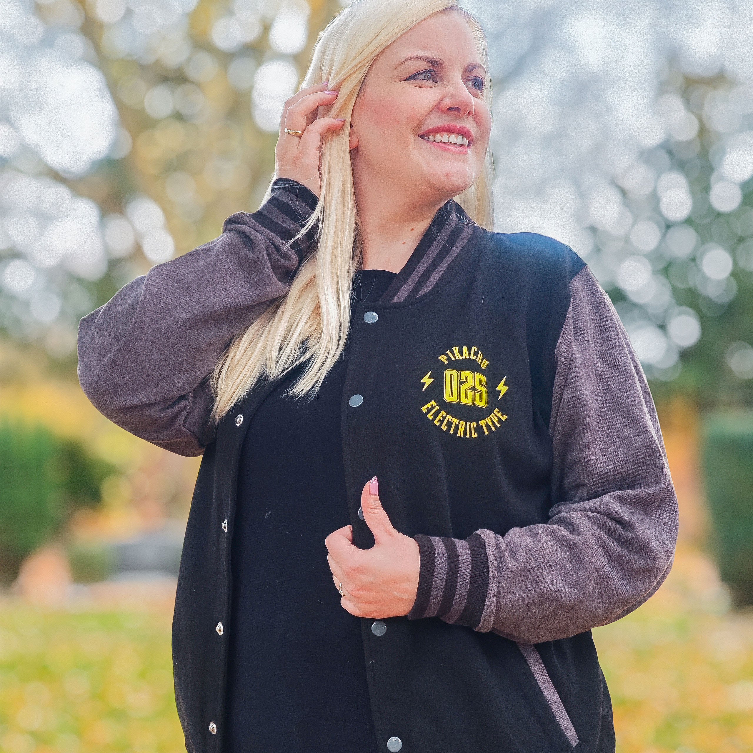 Produktbild Pokemon - Pikachu College Jacke
