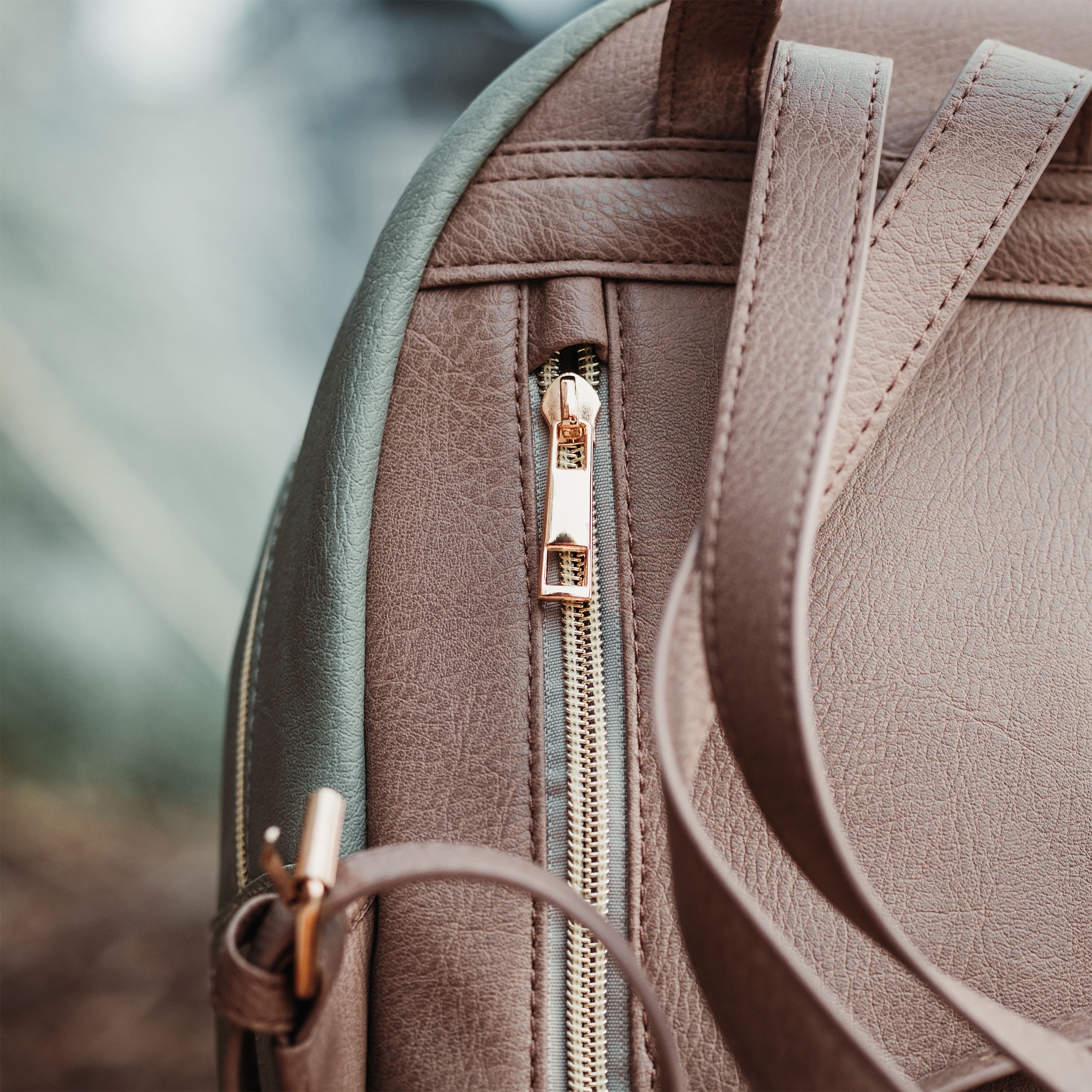 Produktbild Grogu mit Mando Mini Rucksack - Star Wars The Mandalorian