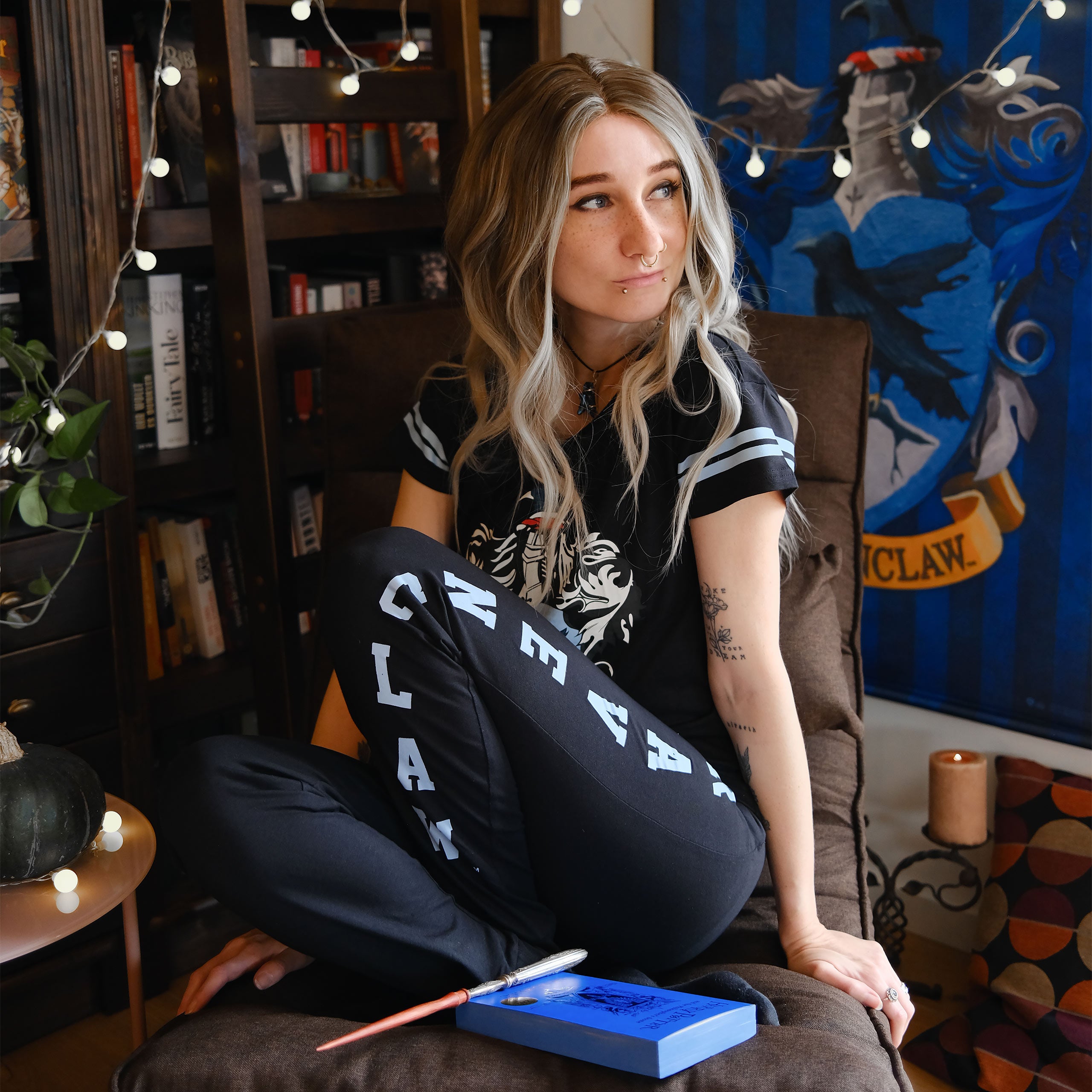 Produktbild Ravenclaw Wappen Pyjama schwarz - Harry Potter