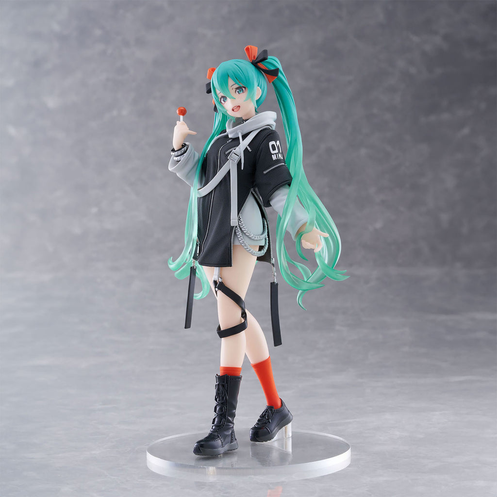 Product image Hatsune Miku - Wonderland Figure Fashion Punk Version
