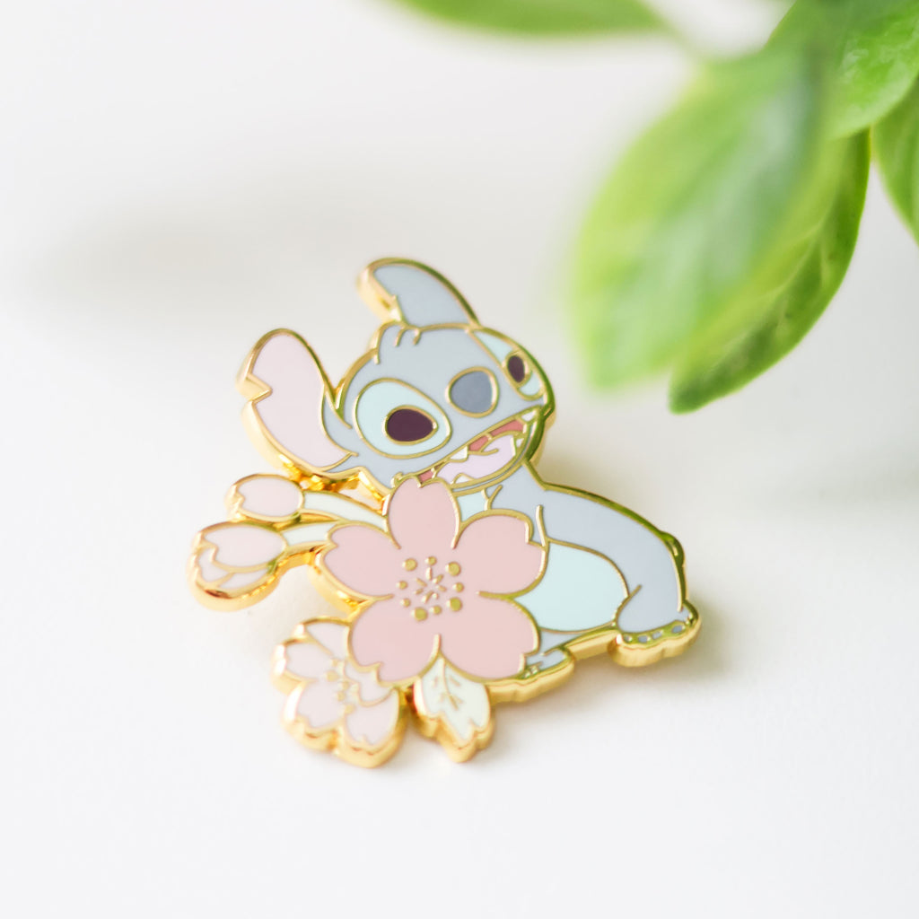 Produktbild Lilo & Stitch - Angel und Stitch Cherry Blossom Mystery Pin