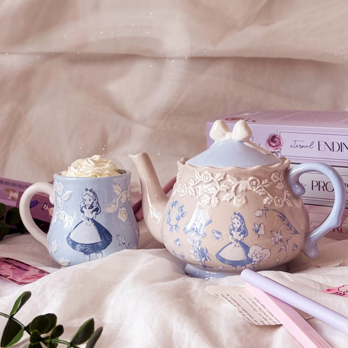 Produktbild Alice im Wunderland - Hutmacher und Alice Teekanne