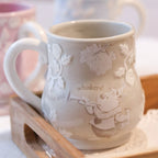Produktbild Alice im Wunderland - Weißer Hase Relief Tasse