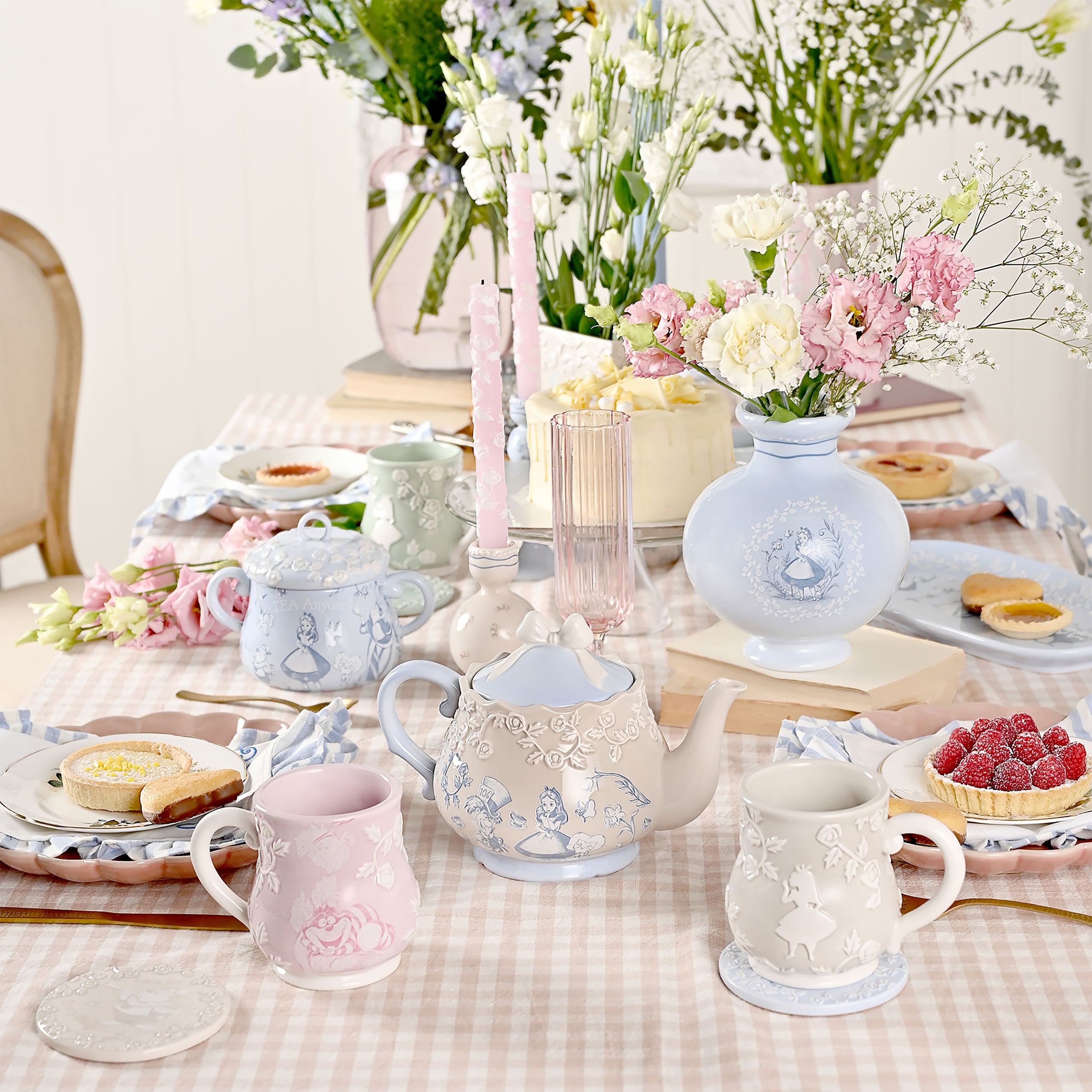 Produktbild Alice im Wunderland - Grinsekatze Relief Tasse