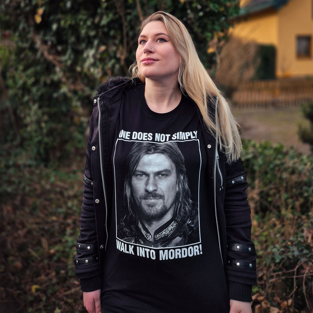Produktbild Boromir One Does Not Simply Walk Into Mordor T-Shirt - Der Herr der Ringe