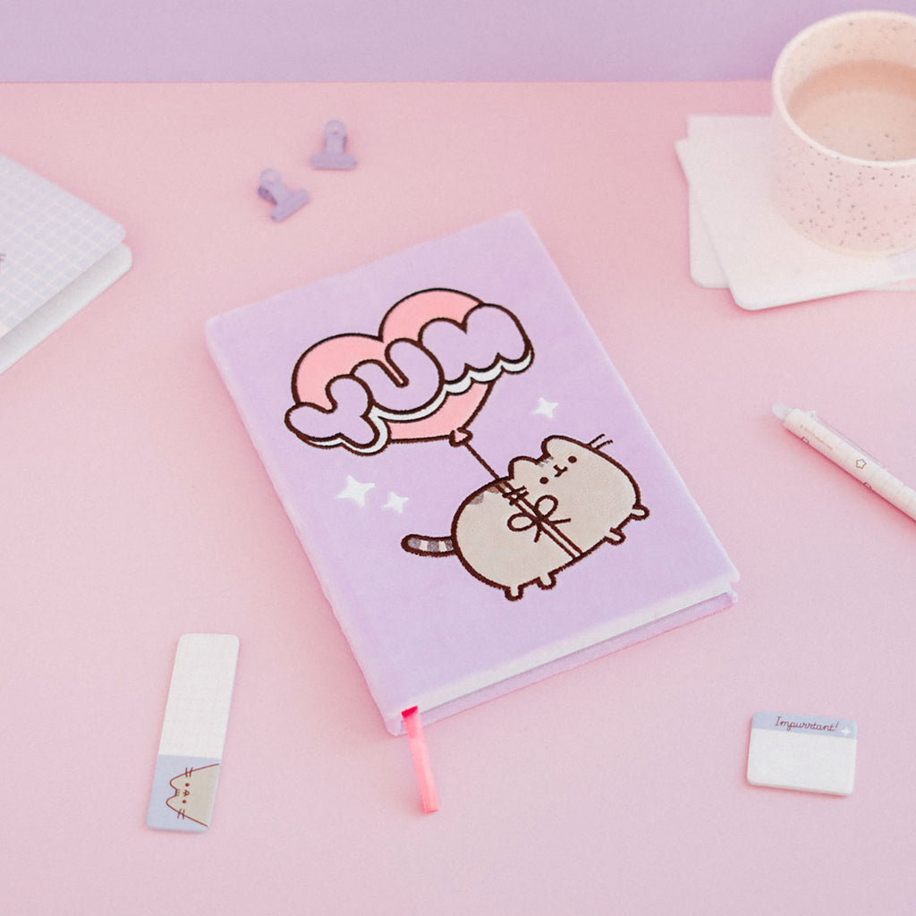 Produktbild Pusheen - Moments Plüsch Notizbuch