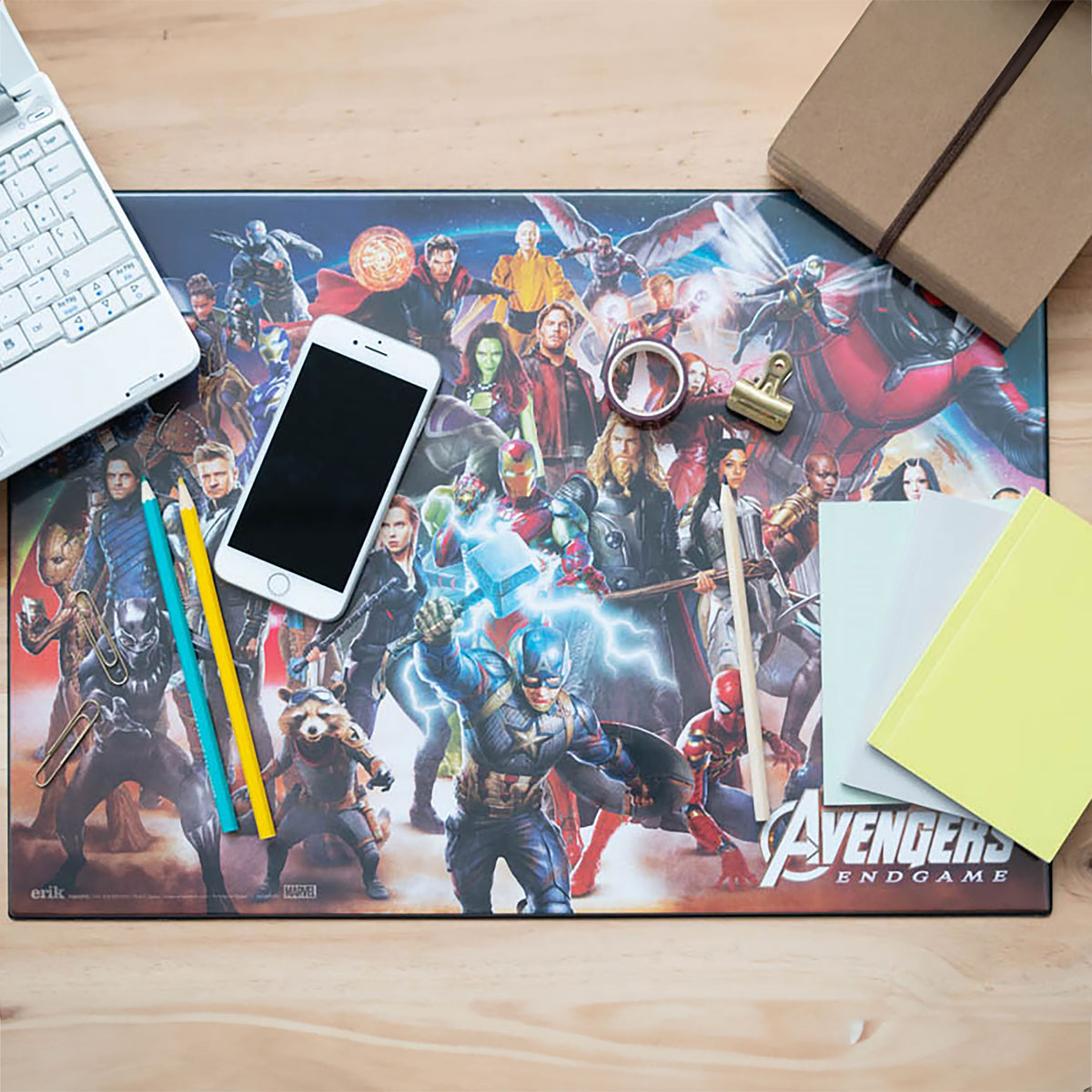 Produktbild Avengers: Endgame - Heroes Schreibtischunterlage