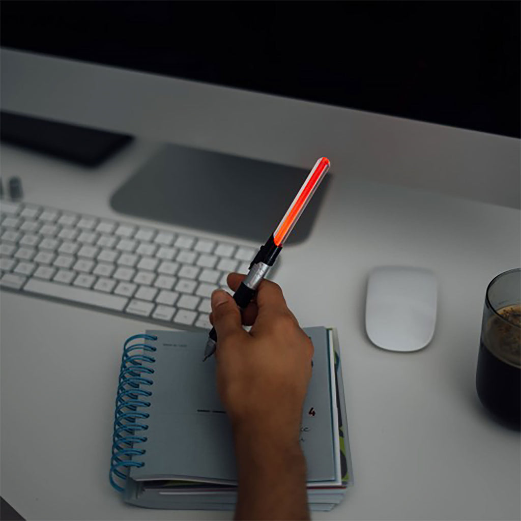 Produktbild Star Wars - Darth Vader und Luke Skywalker Kugelschreiber Set mit Leuchtfunktion