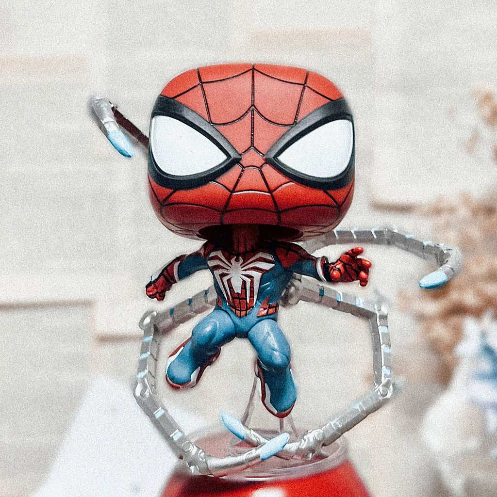 Produktbild Spider-Man 2 - Peter Parker Advanced Suit 2.0 Marvel Funko Pop Wackelkopf-Figur