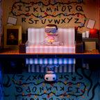 Produktbild Stranger Things - Byers House Funko Bitty Pop Display mit 2 Figuren