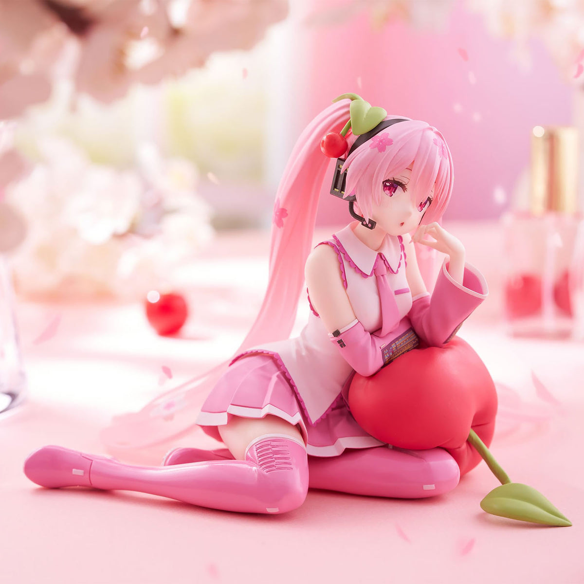 Produktbild Hatsune Miku - Sakura Miku Desktop Cute Figur Cherry Cushion Version