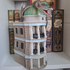 Produktbild Harry Potter - Gringotts Bank mit Drache Spardose