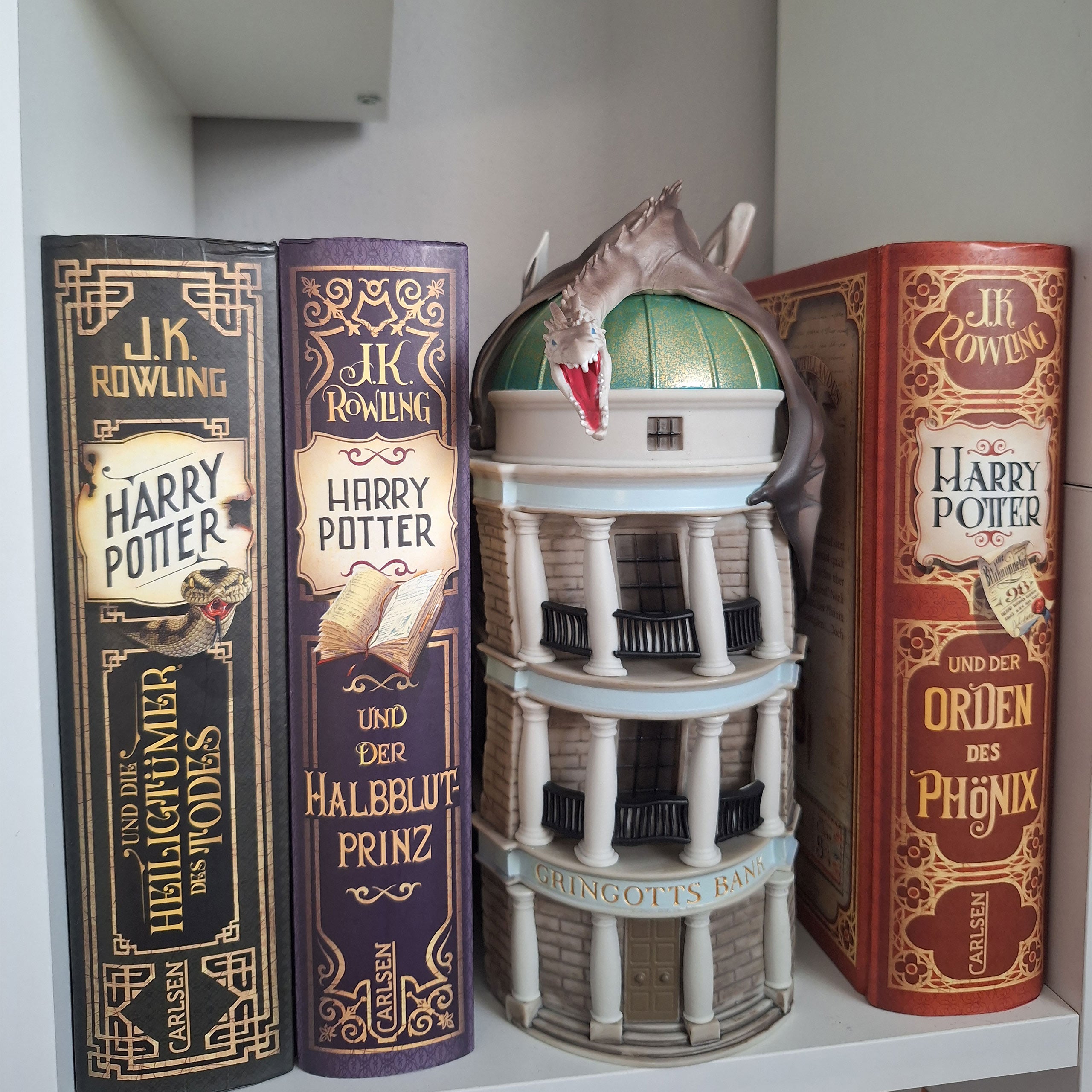 Produktbild Harry Potter - Gringotts Bank mit Drache Spardose