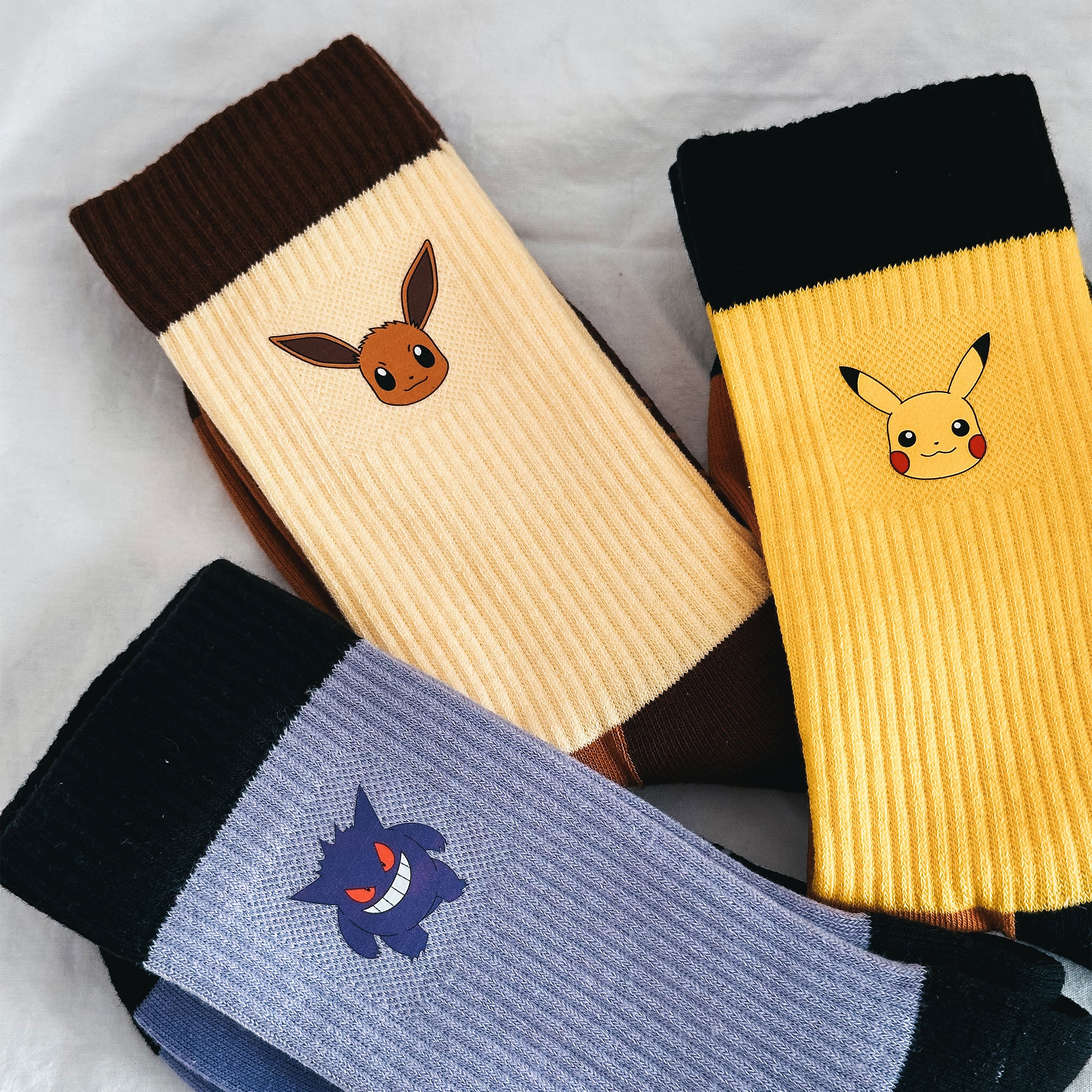 Produktbild Pokemon - Pikachu, Evoli und Gengar Socken 3er Set
