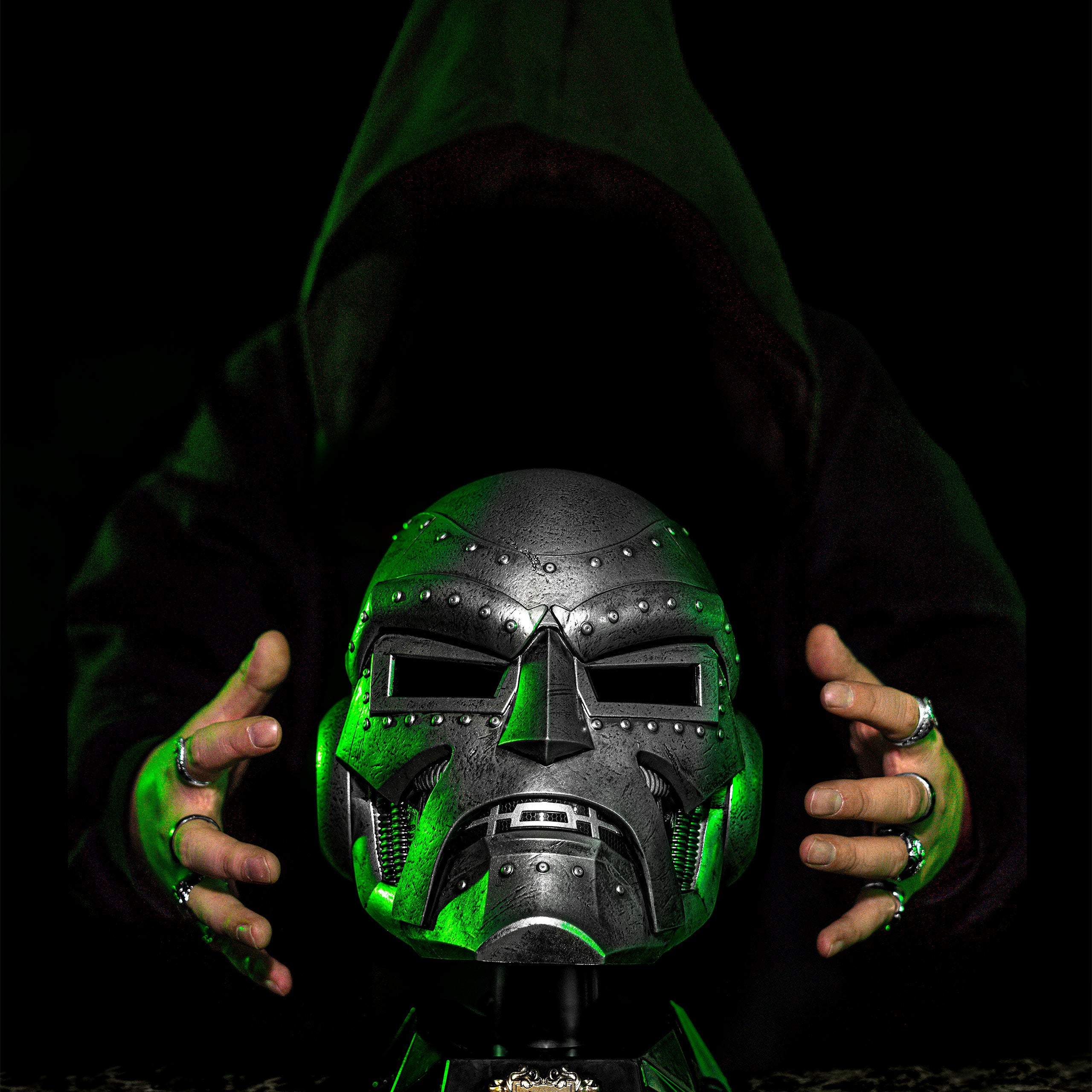 Produktbild Doctor Doom - Marvel Legends Premium Helm