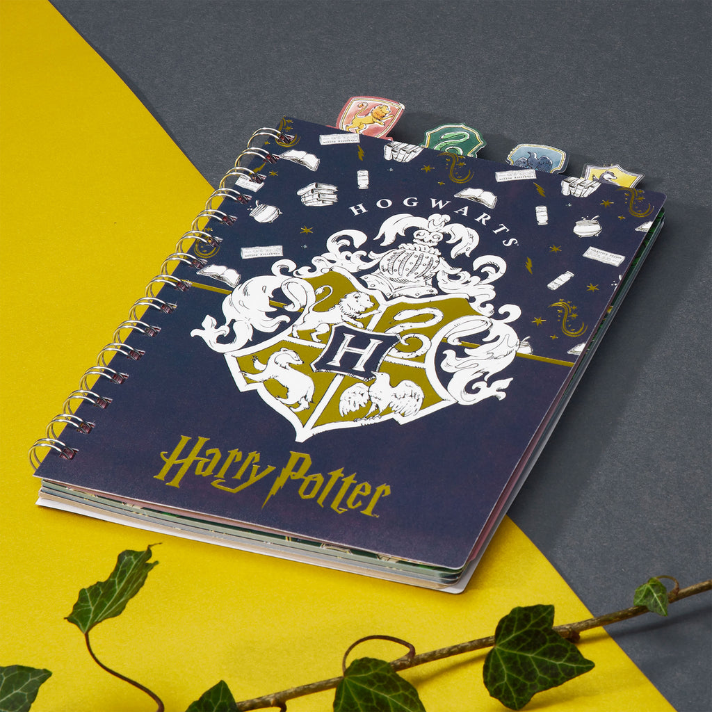 Produktbild Harry Potter - Hogwarts Spiralnotizblock mit Register