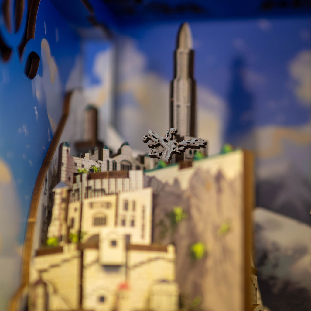 Produktbild Der Herr der Ringe - Minas Tirith Book Nook Modell Bausatz Holz