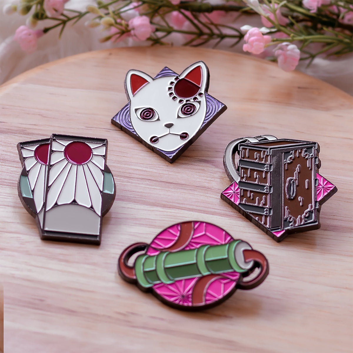 Produktbild Demon Slayer - Symbol Pin 4er Set