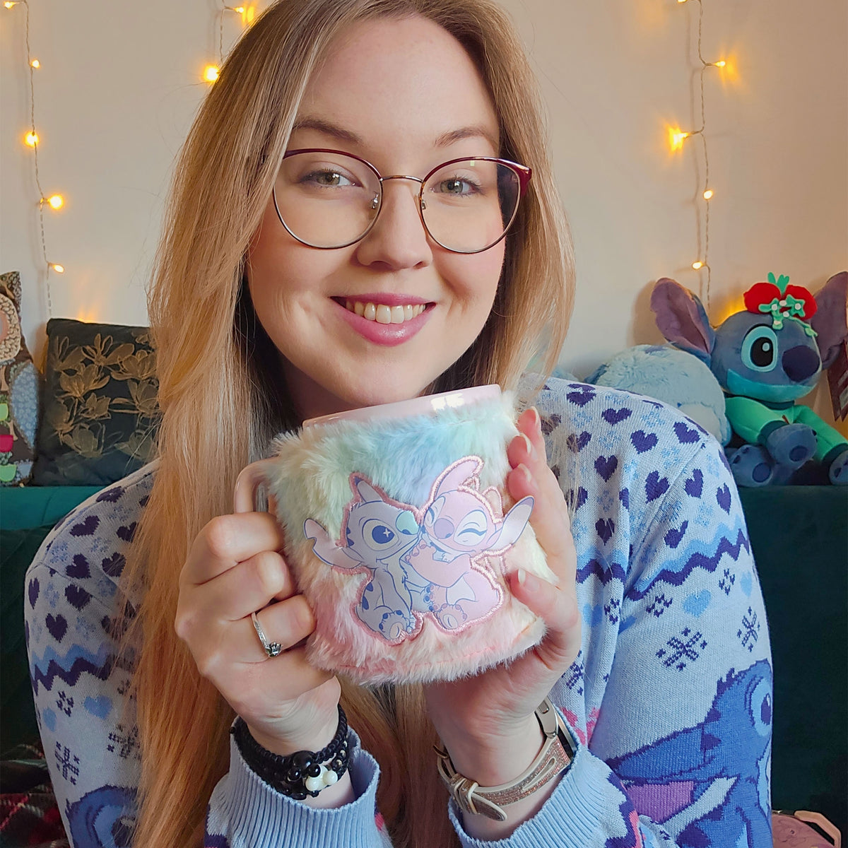 Produktbild Stitch und Angel Tasse mit Plüschüberzug - Lilo & Stitch
