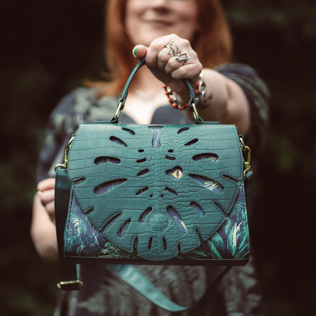 Produktbild Velociraptor Glow in the Dark Crossbody Tasche - Jurassic World