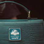 Produktbild Velociraptor Glow in the Dark Crossbody Tasche - Jurassic World