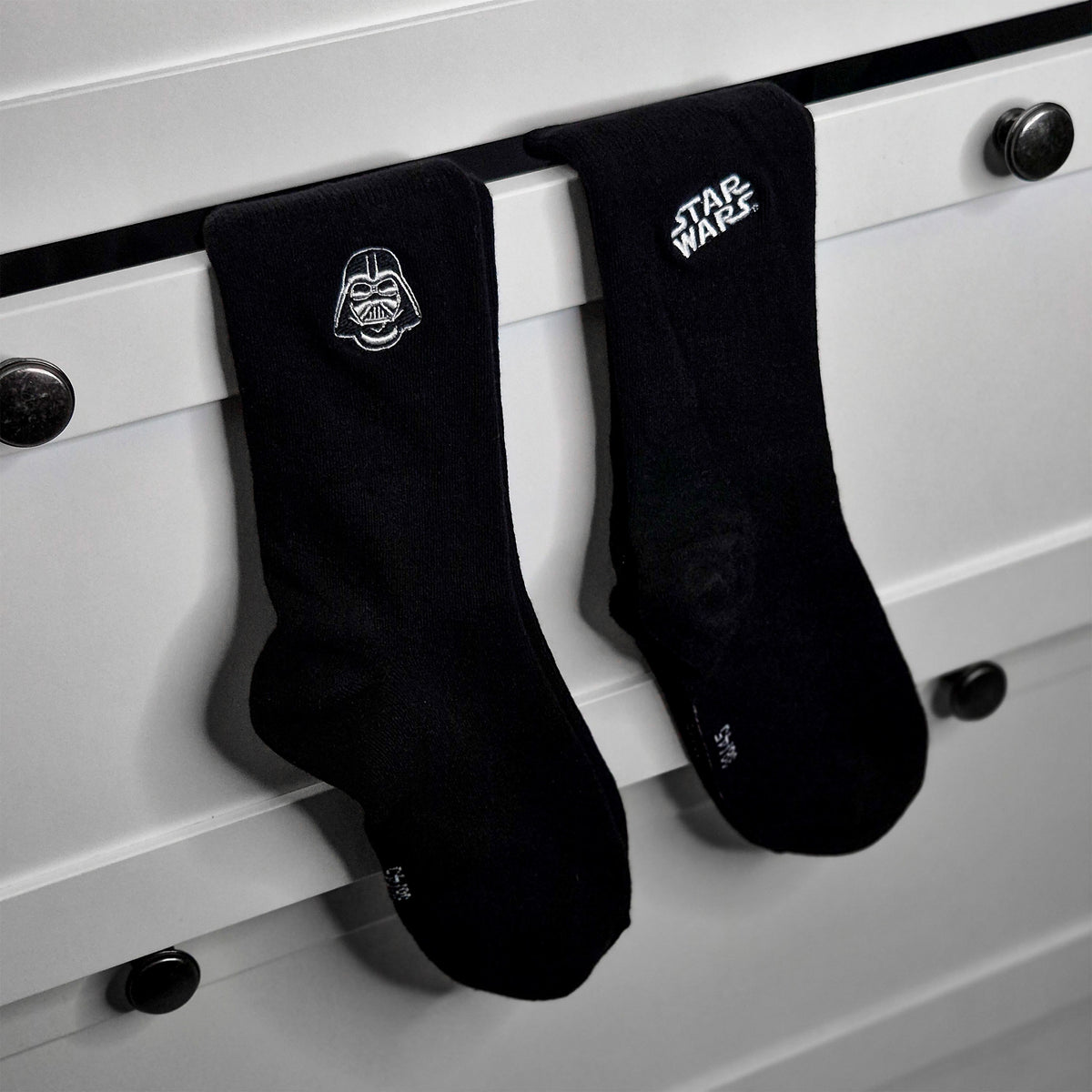 Produktbild Star Wars - Darth Vader Logo Socken 2er Set schwarz