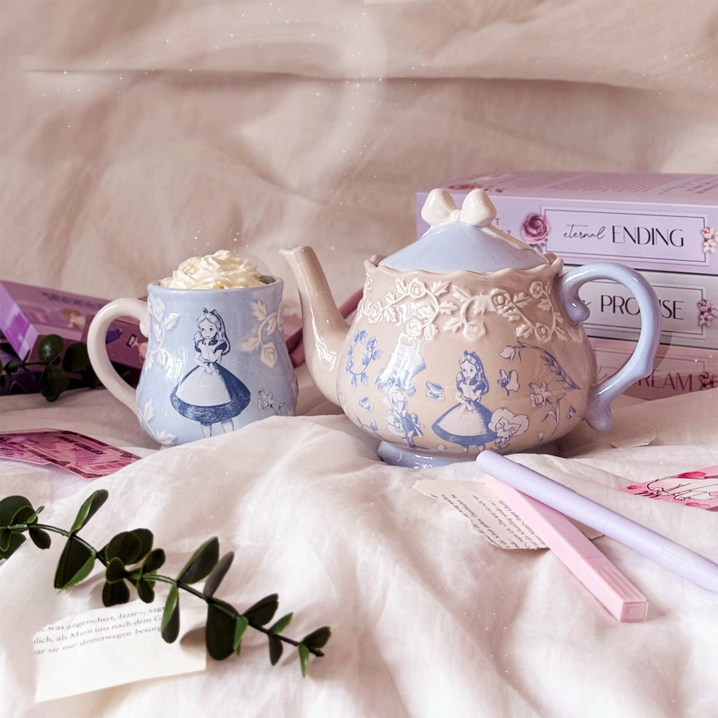 Produktbild Alice im Wunderland - Tea Anyone Relief Keksdose