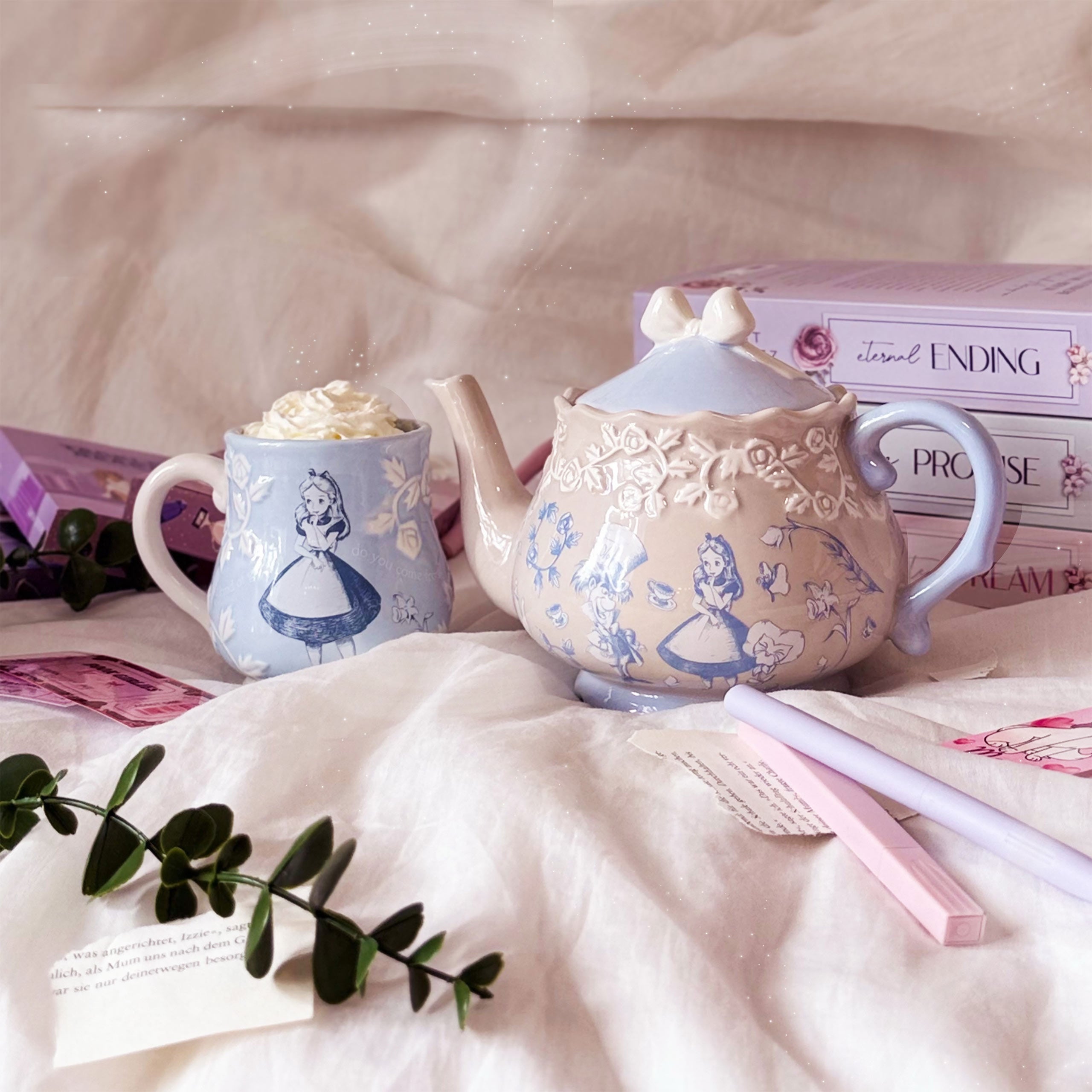 Produktbild Alice im Wunderland - Tea Anyone Relief Keksdose