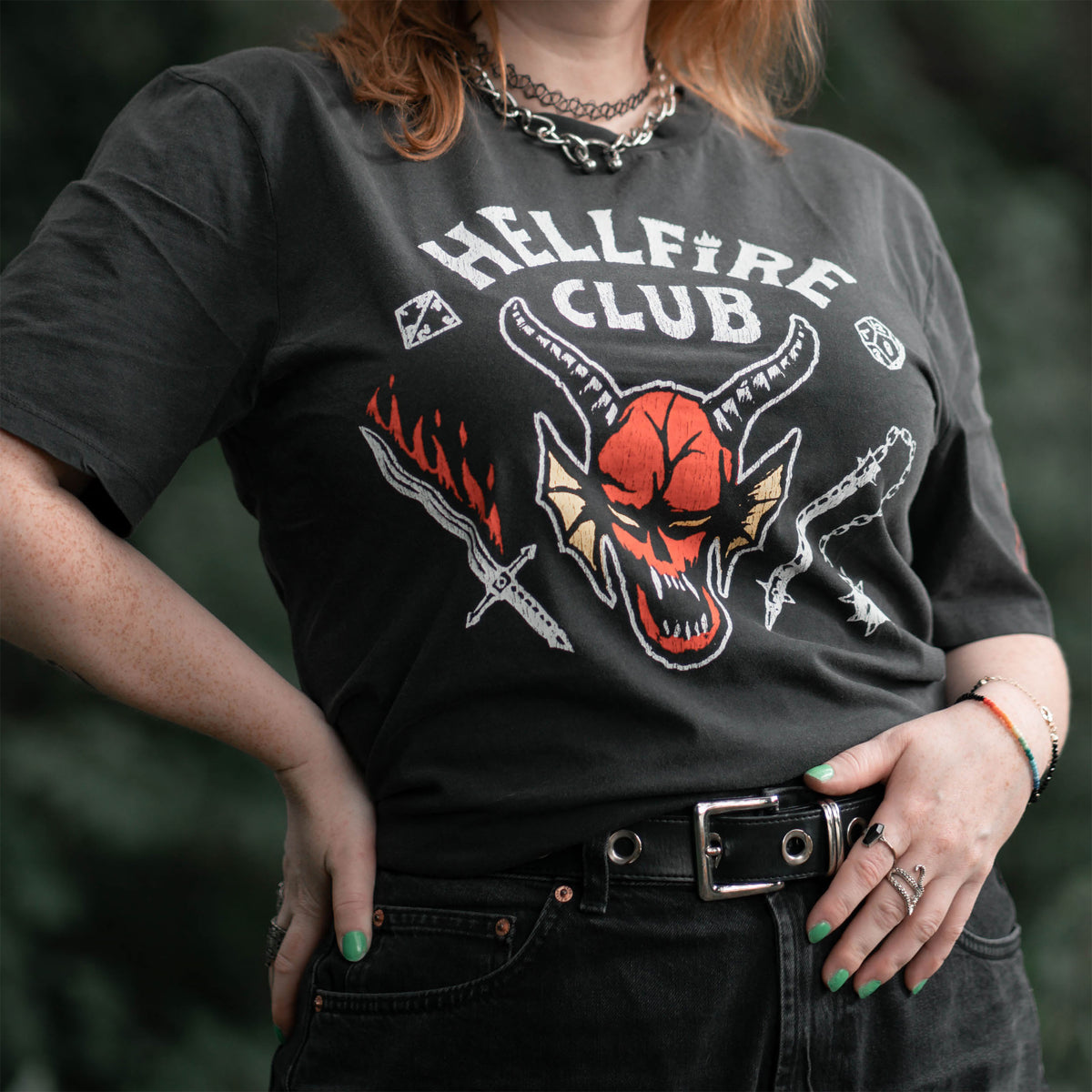 Produktbild Stranger Things - Hellfire Club T-Shirt grau