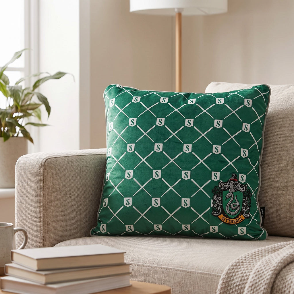 Produktbild Harry Potter - Slytherin Logo Kissen