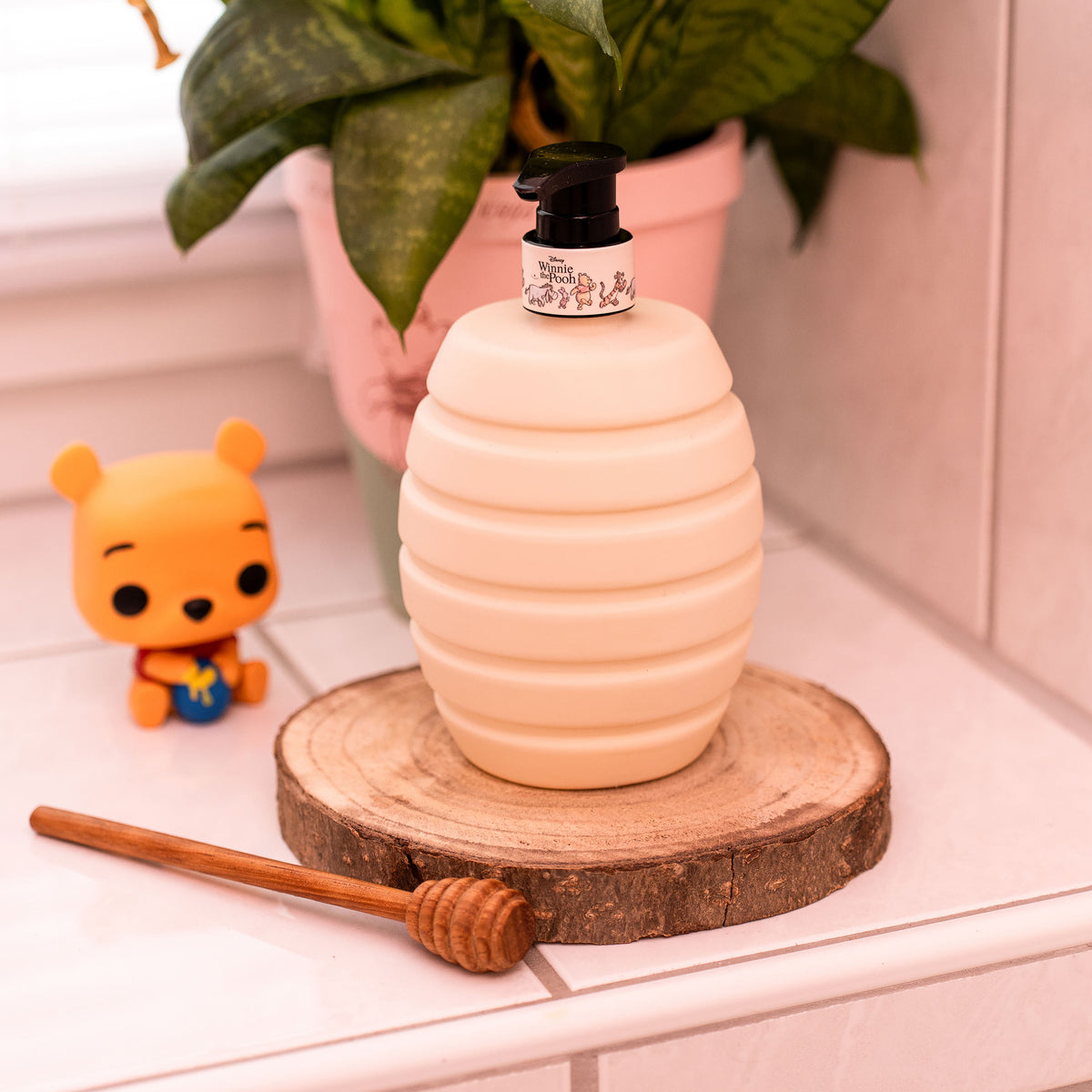 Produktbild Winnie Puuh - Honigtopf Seifenspender mit Waschgel
