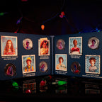 Produktbild Stranger Things - Hawkins Middle School Sammlermünzenalbum