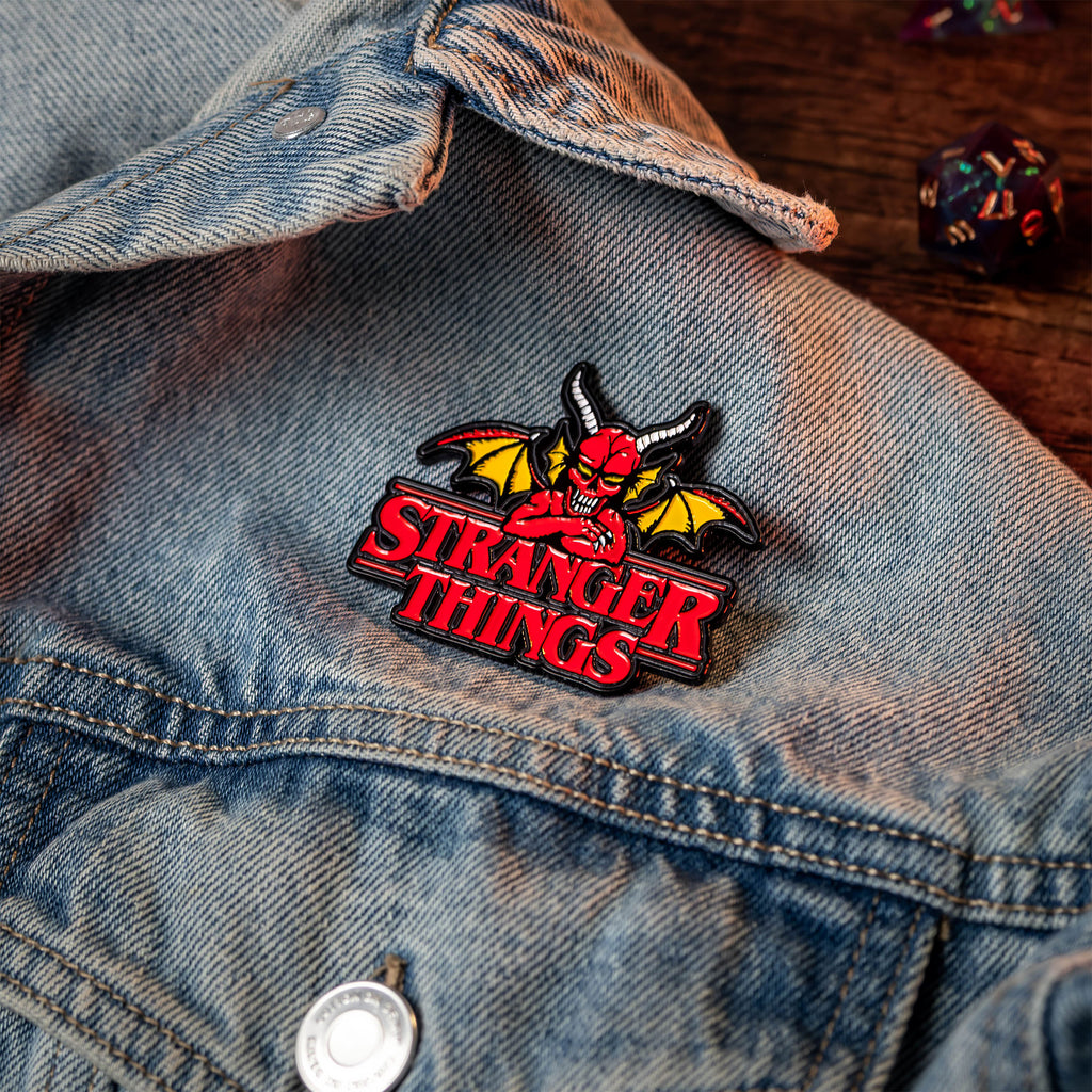 Produktbild Stranger Things - Hellfire Club Oversize Pin