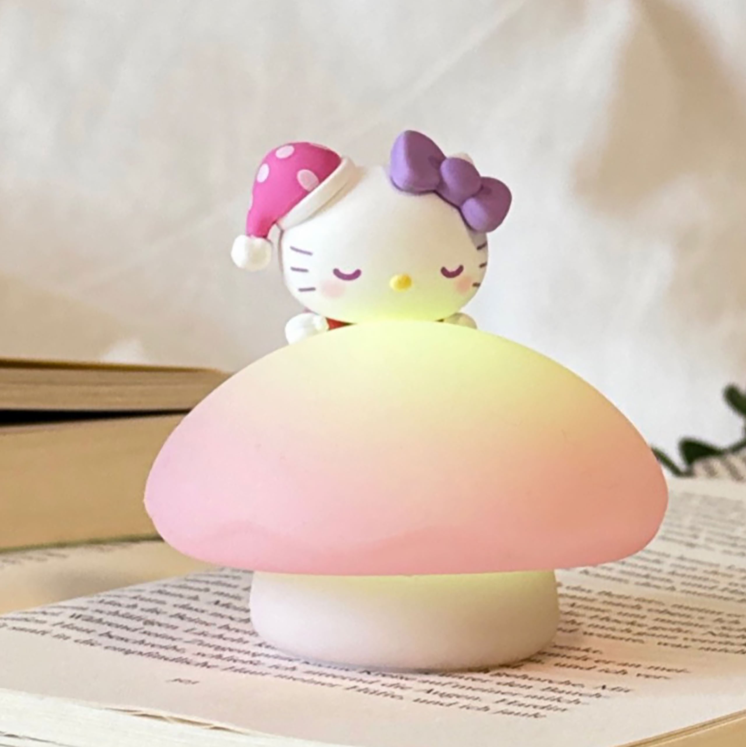 Produktbild Hello Kitty and Friends - YuMe Little Mushroom Nachtlicht Mystery Figur