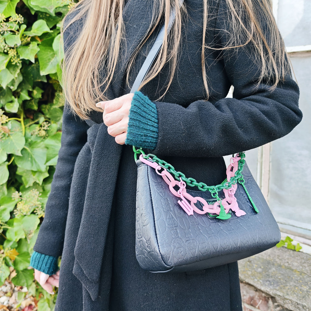 Produktbild Wicked - Crossbody Tasche mit Charms