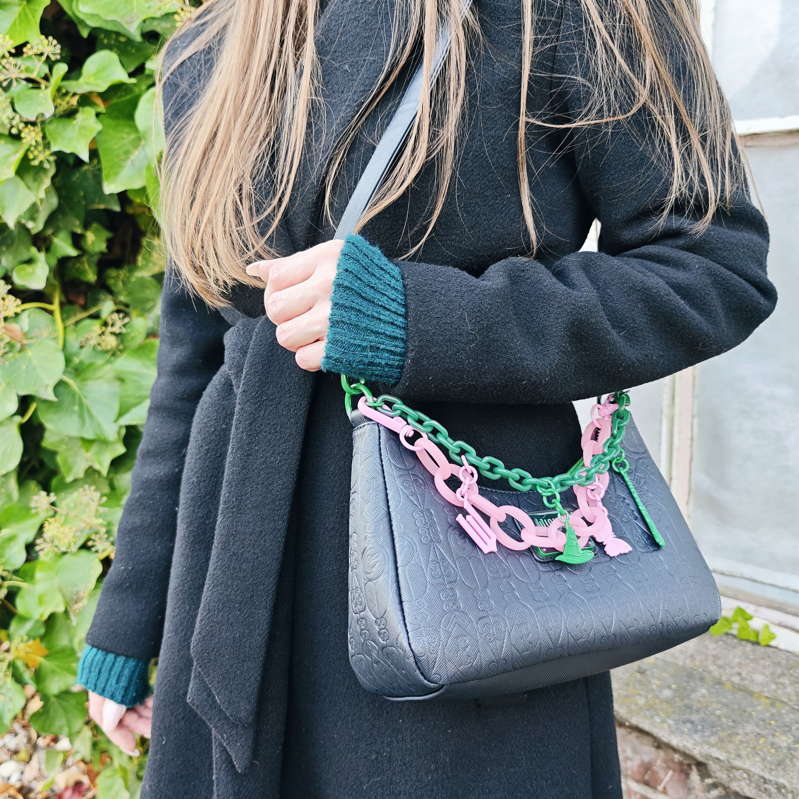 Produktbild Wicked - Crossbody Tasche mit Charms