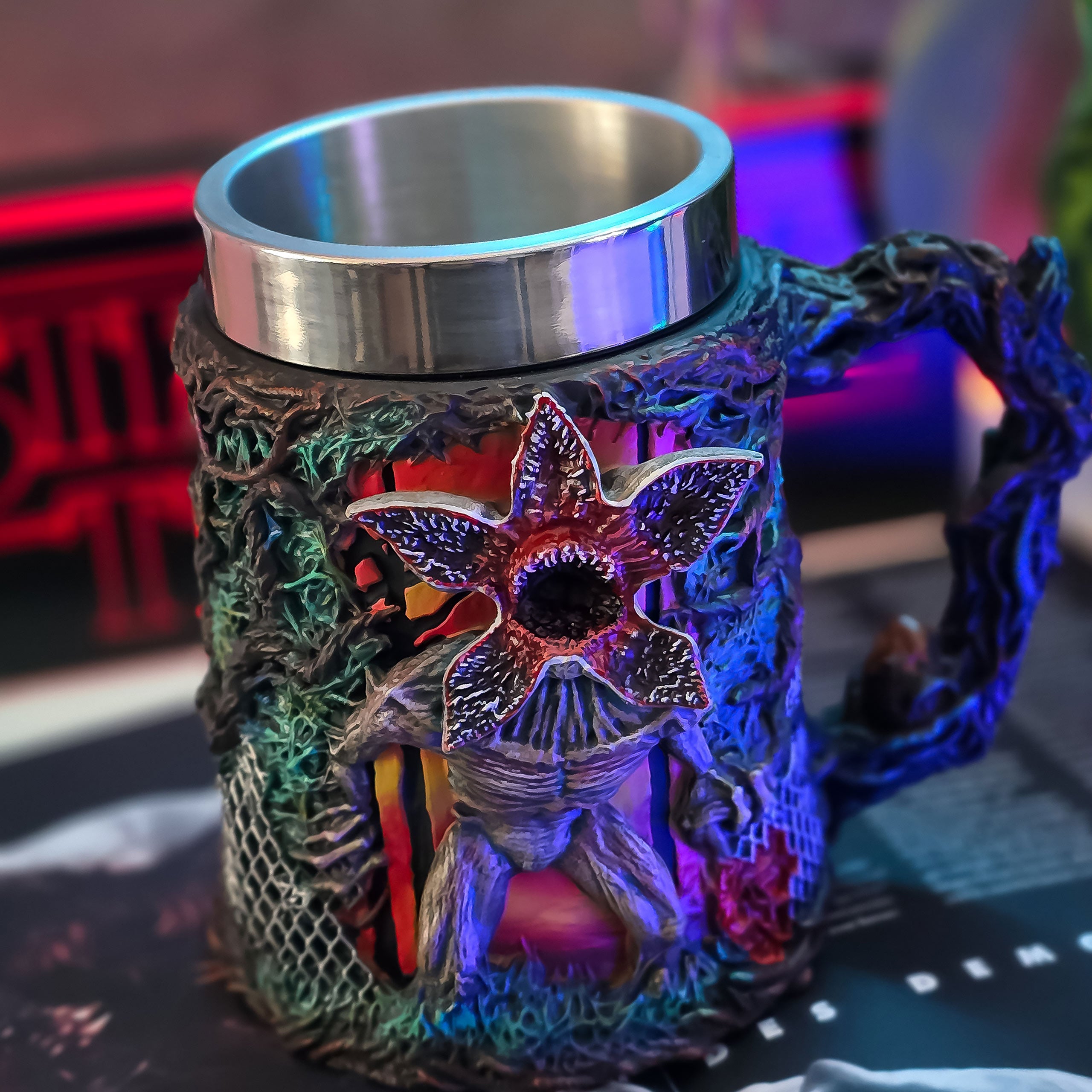 Produktbild Stranger Things - Demogorgon Krug deluxe